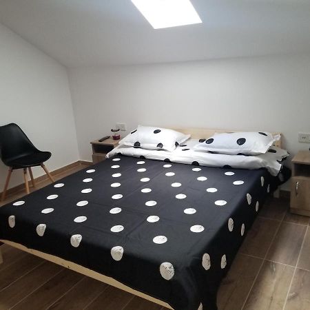 Autentic Adorabil Apartment Albestii Paminteni Eksteriør bilde