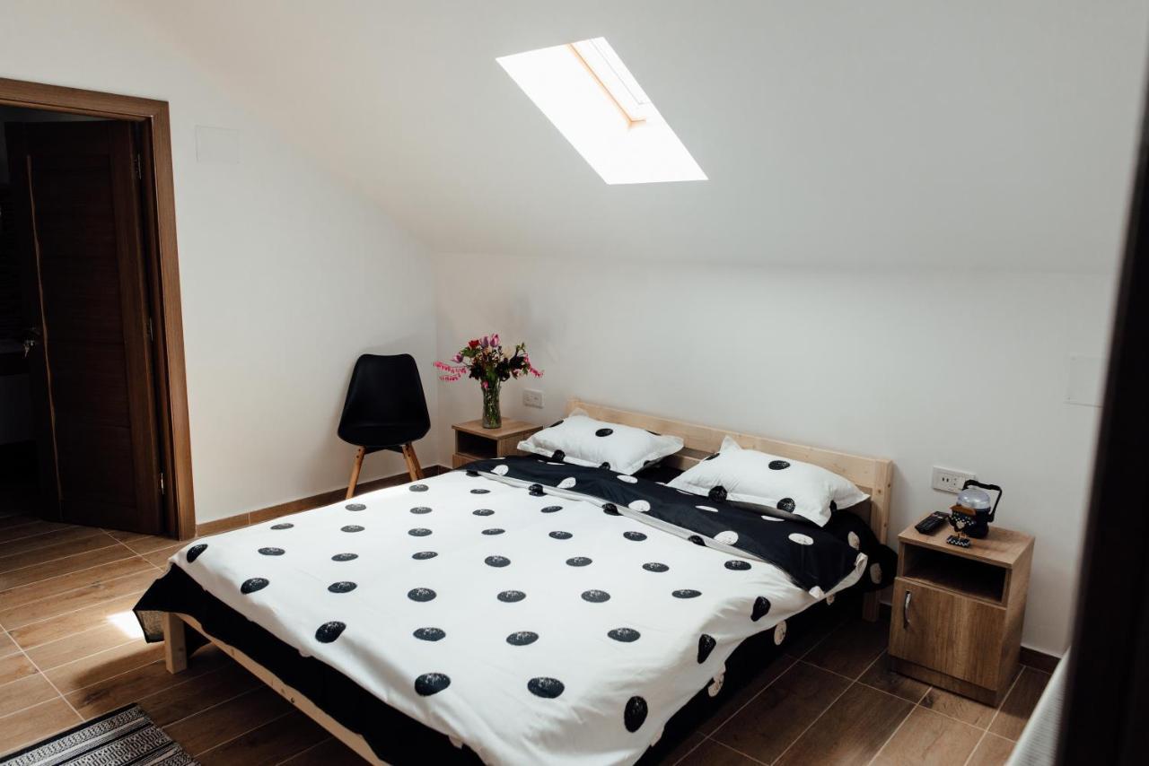 Autentic Adorabil Apartment Albestii Paminteni Eksteriør bilde